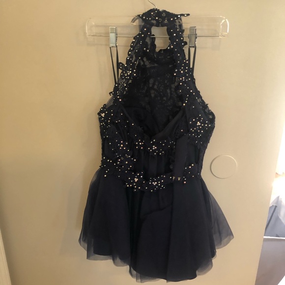 Formal Dress - Picture 2 of 5